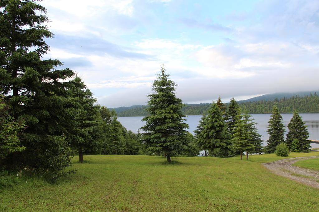 Catfish Lakefront Cabins & Campground Wawa Exterior photo