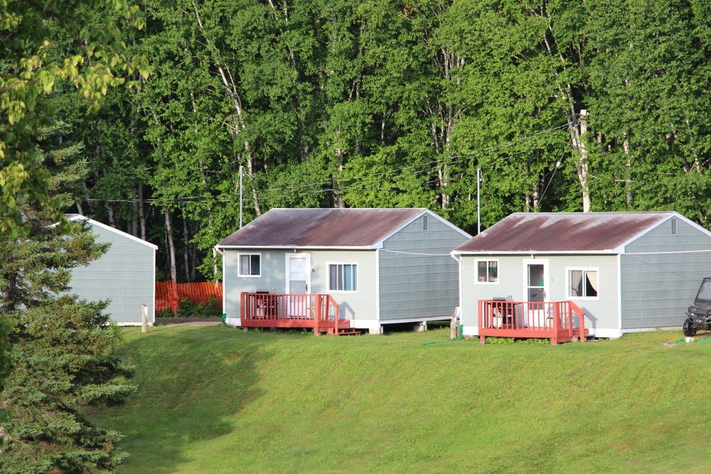 Catfish Lakefront Cabins & Campground Wawa Exterior photo